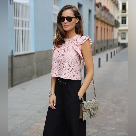 Zara Woman’s Pink Lace Top Small - Picture 2 of 13